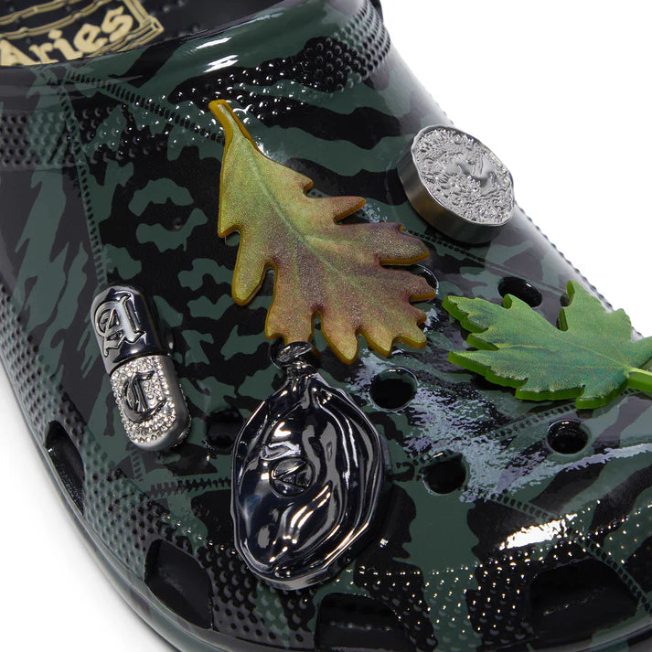 CROCS Aries Arise x Crocs Clsc Clg Blk Color: Black 211060-001