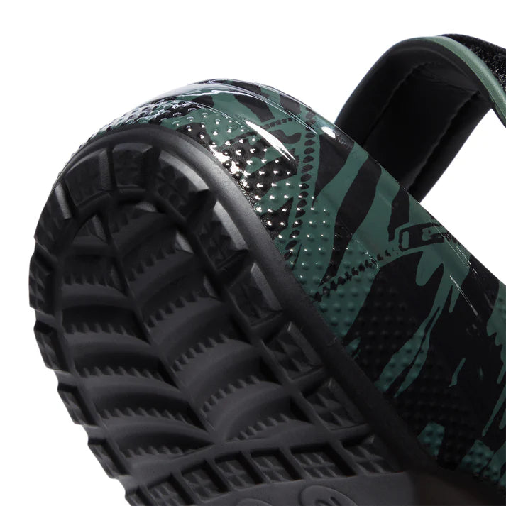 CROCS Aries Arise x Crocs Clsc Clg Blk Color: Black 211060-001