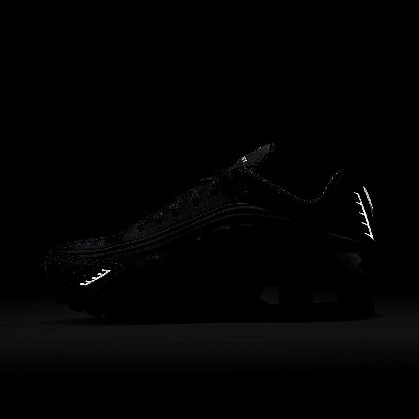 Nike Shox R4 Women Black/black-black-max Orange AR3565-004