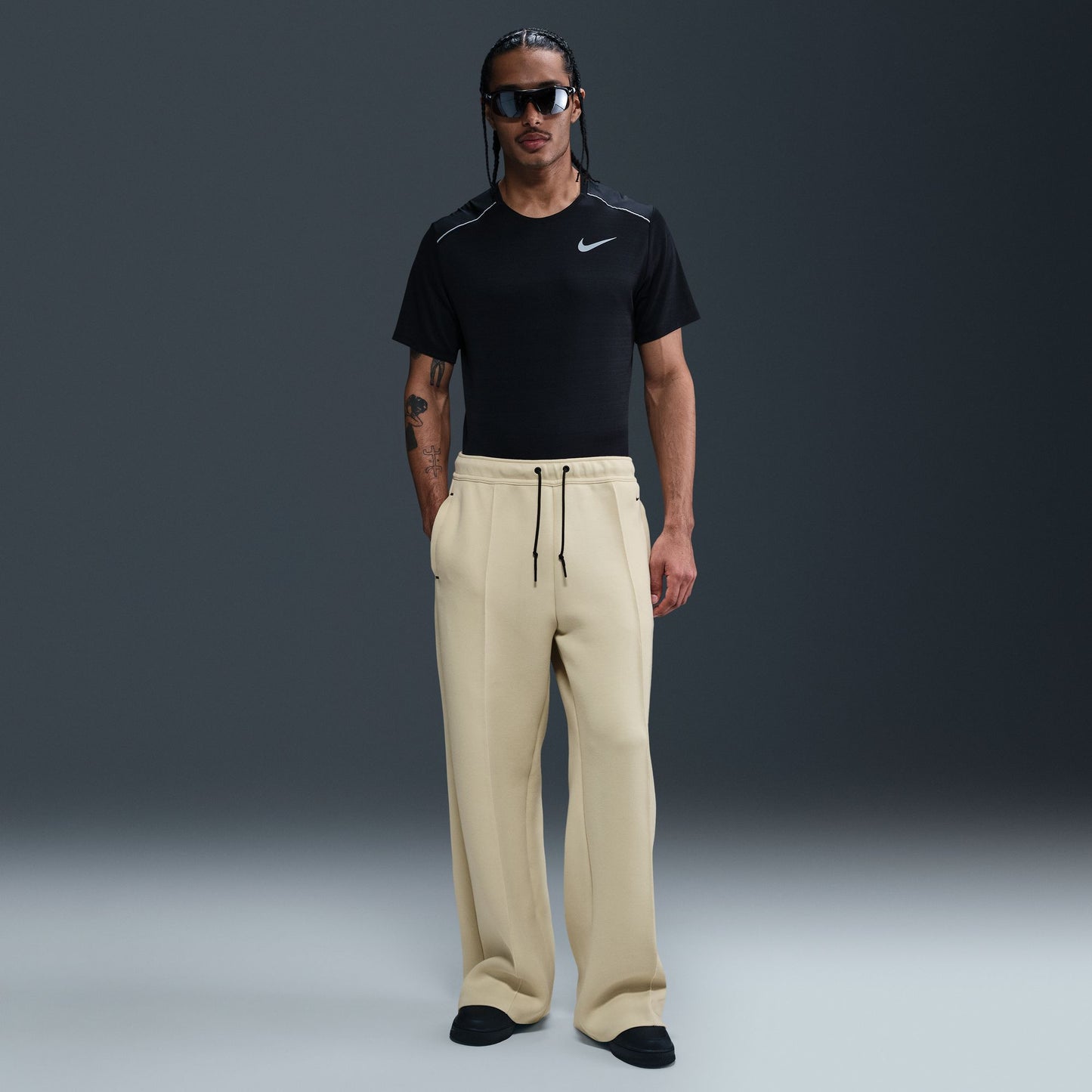 Nike Tech Men's Wide-Leg Fleece Pants Color: Lt Khaki/black Style: HJ0695-229