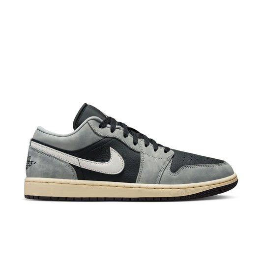 AIR JORDAN 1 LOW SE Lt Smoke Grey/black-sail-muslin HQ2010-012