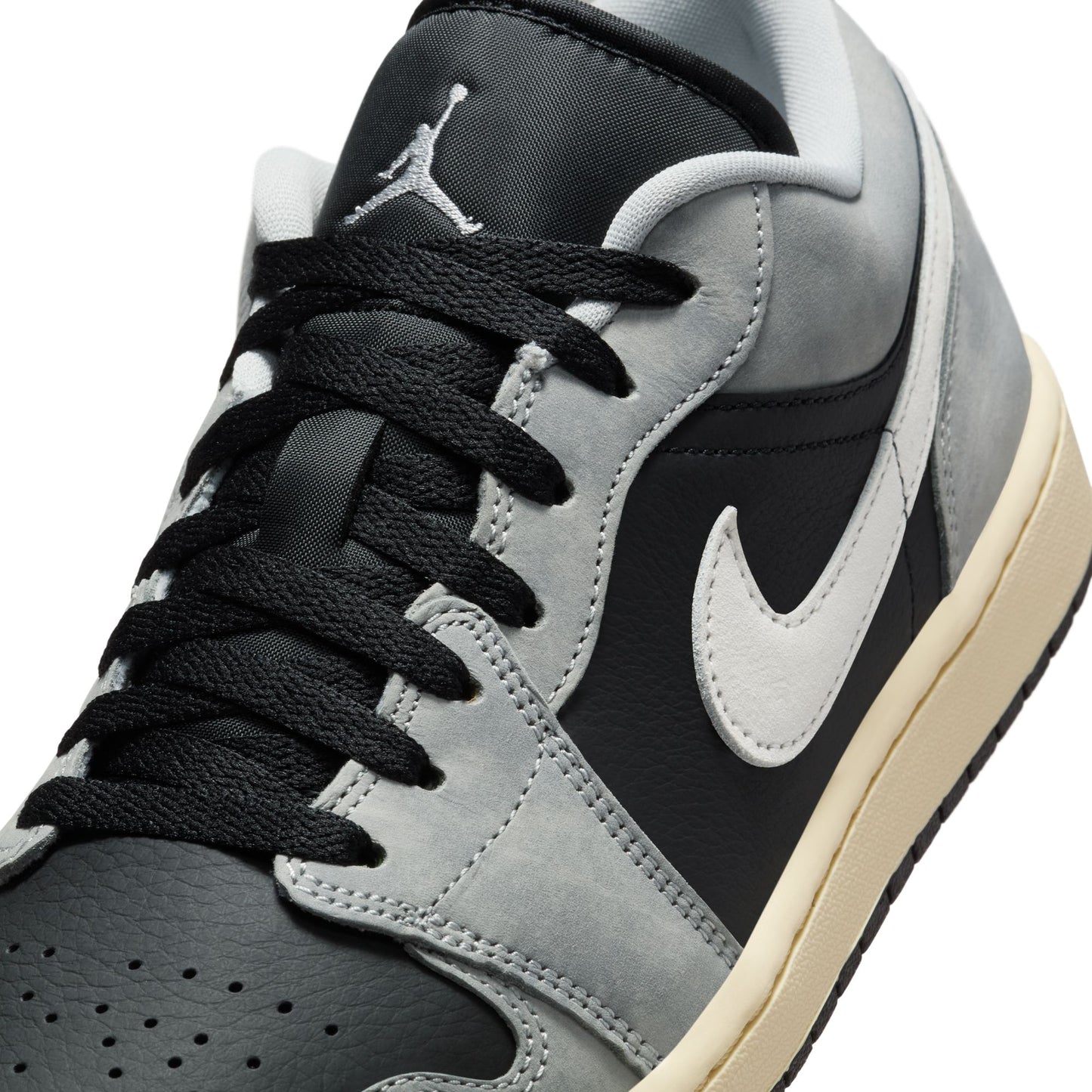 AIR JORDAN 1 LOW SE Lt Smoke Grey/black-sail-muslin HQ2010-012