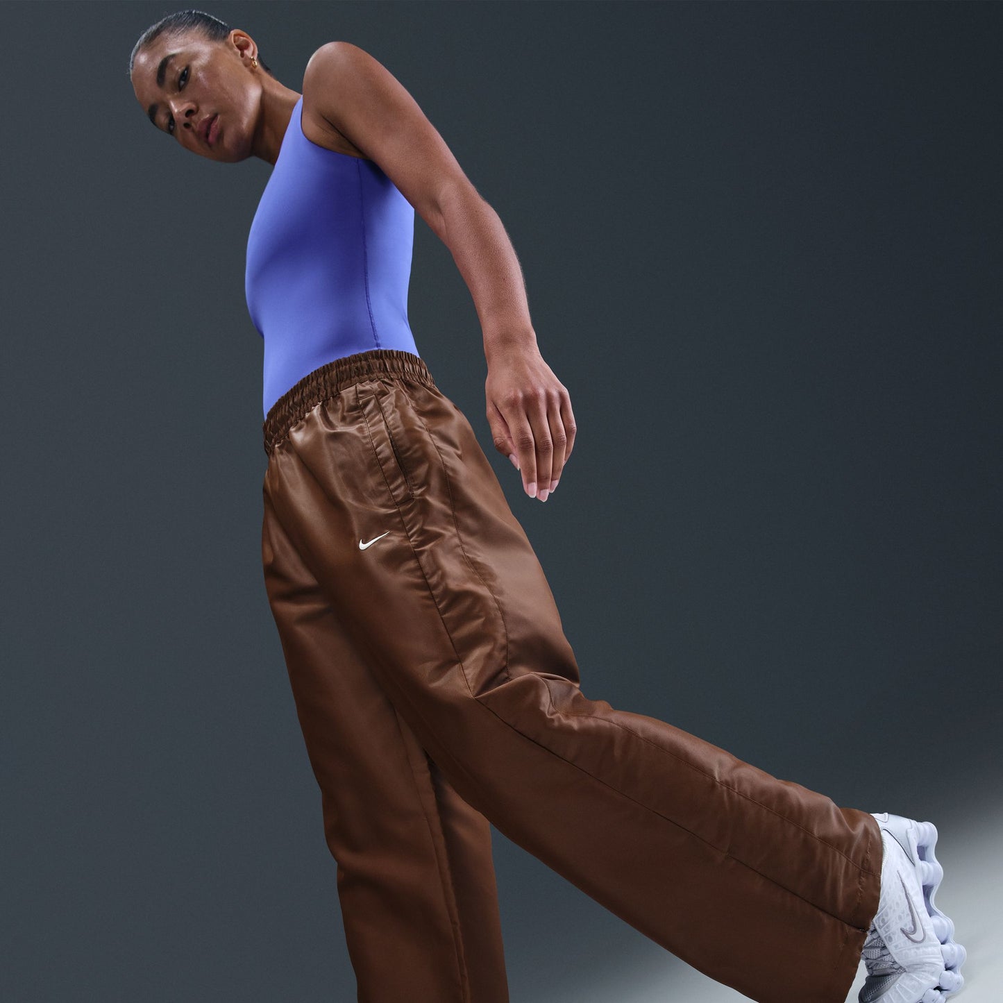 NIKE SPORTSWEAR WINDRUNNER SHINE PANTS HV2475-265