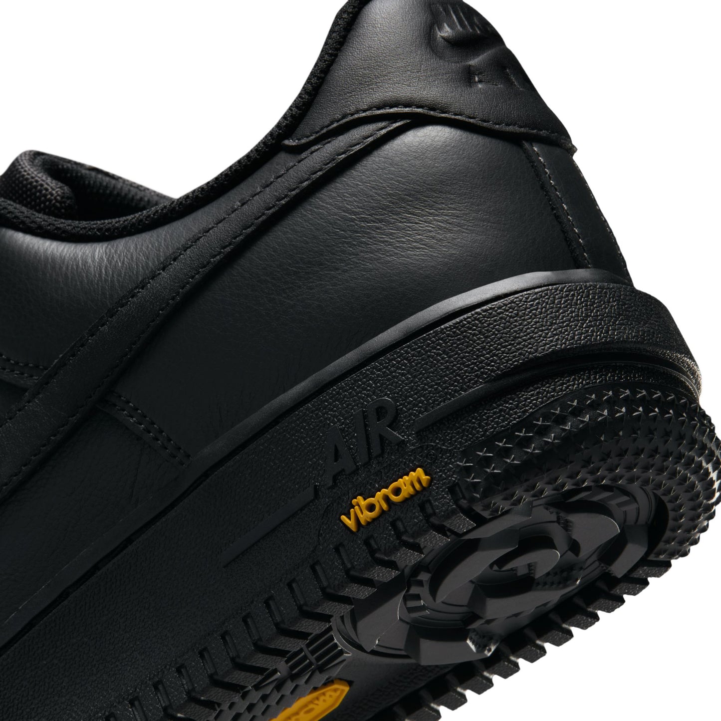 AIR FORCE 1 GTX VIBRAM OFF NOIR/BLACK-SPEED YELLOW HV5953-001