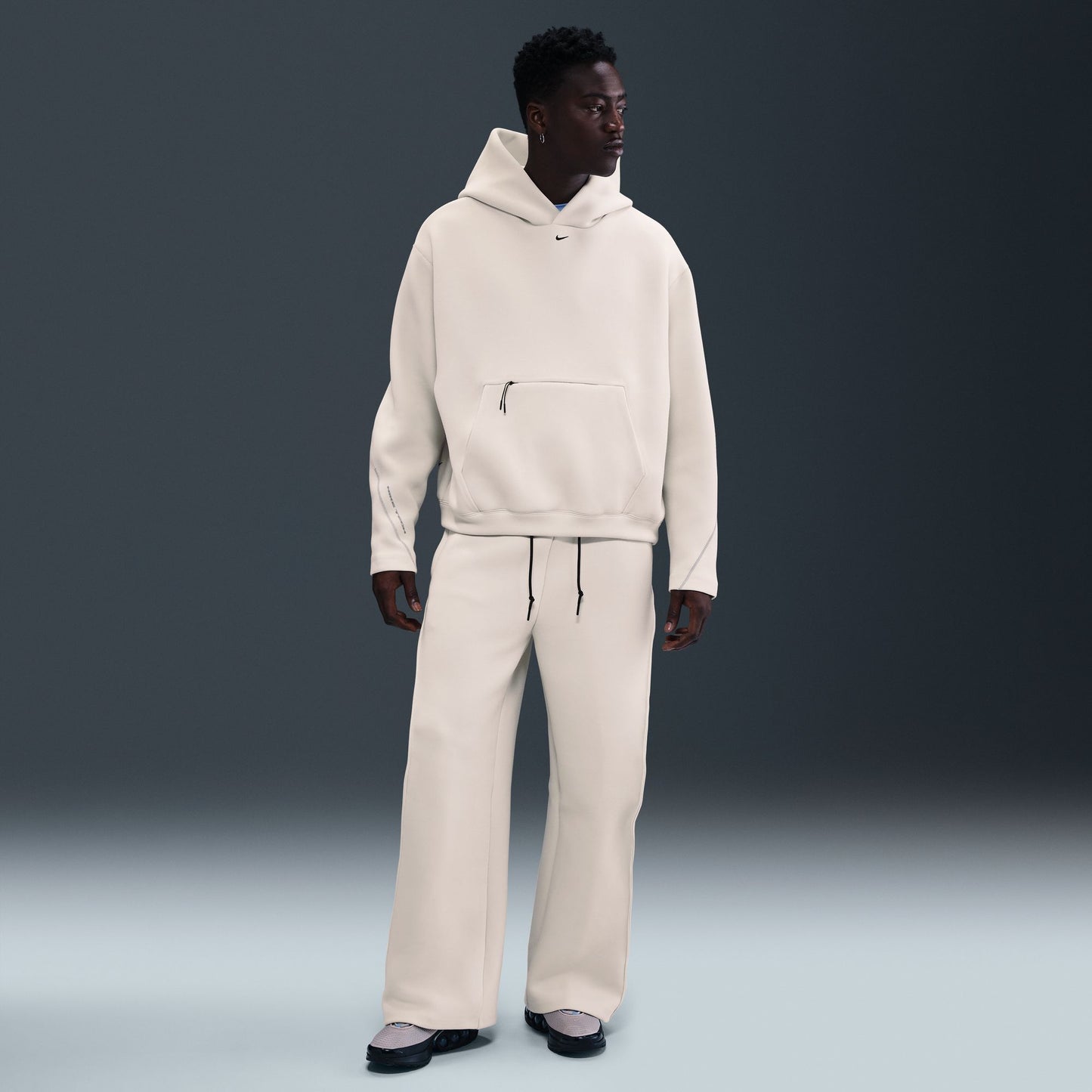 NIKE TECH MENS FLEECE OVERSIZED HOODIE LIGHT BONE/BLACK HV6535-072