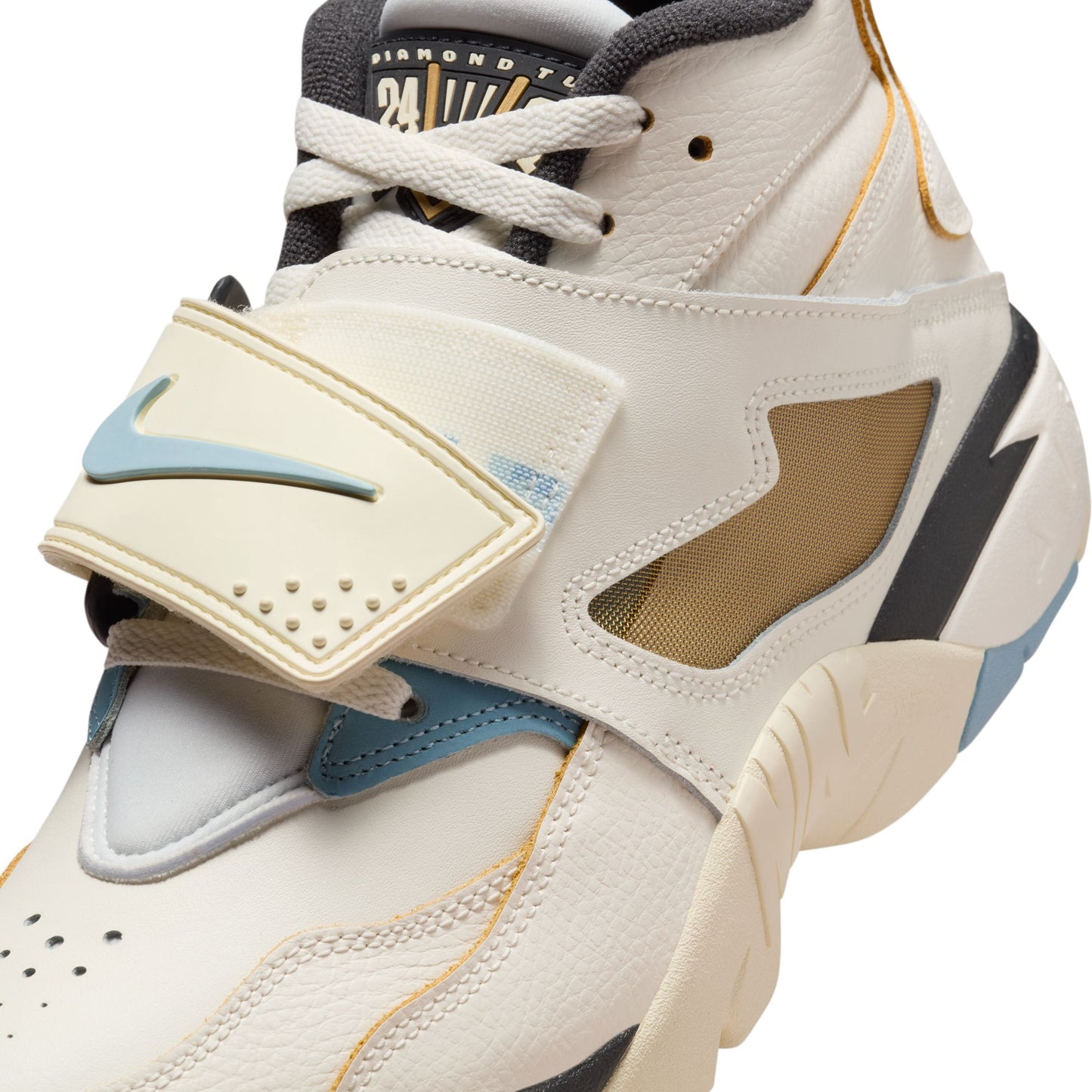 Nike Air Diamond Turf Men's Shoes Color: Sail/mica Blue-coconut Milk-off Noir Style: IF2534-100