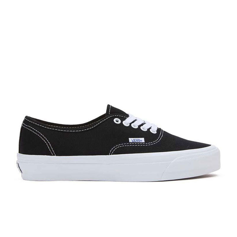 Vans classic black white hotsell