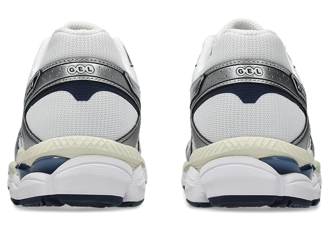 ASICS GEL-CUMULUS 16 White/Midnight Style: 1203A733-103