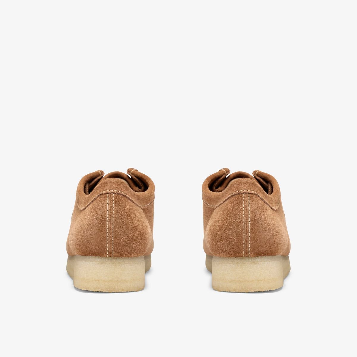Clarks Wallabee in Tan Weave, back view of the pair showing tan suede heels, contrast stitching and crepe soles