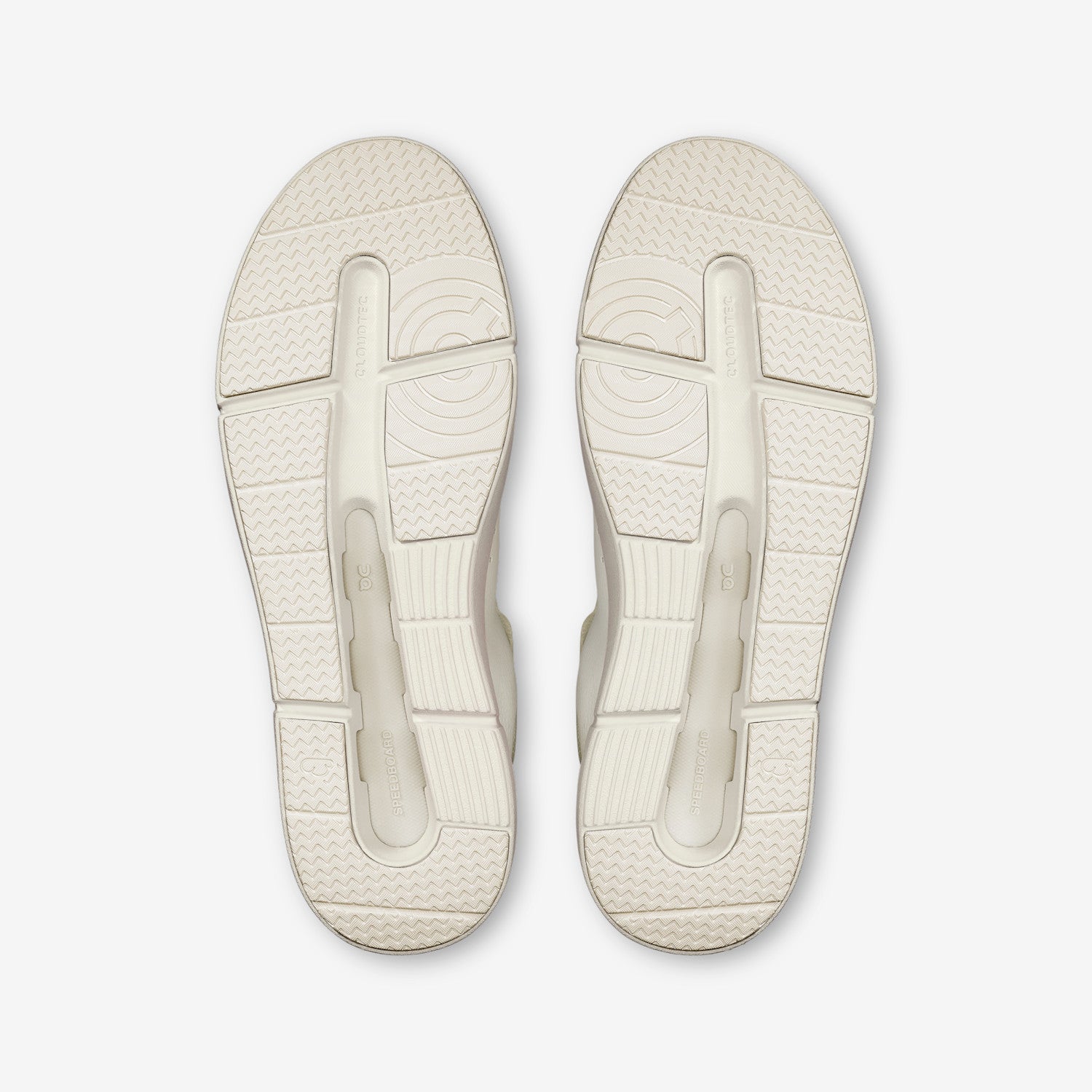 On The Roger Advantage 2 Women's Shoes Color: White/White Style: 3WF30391200