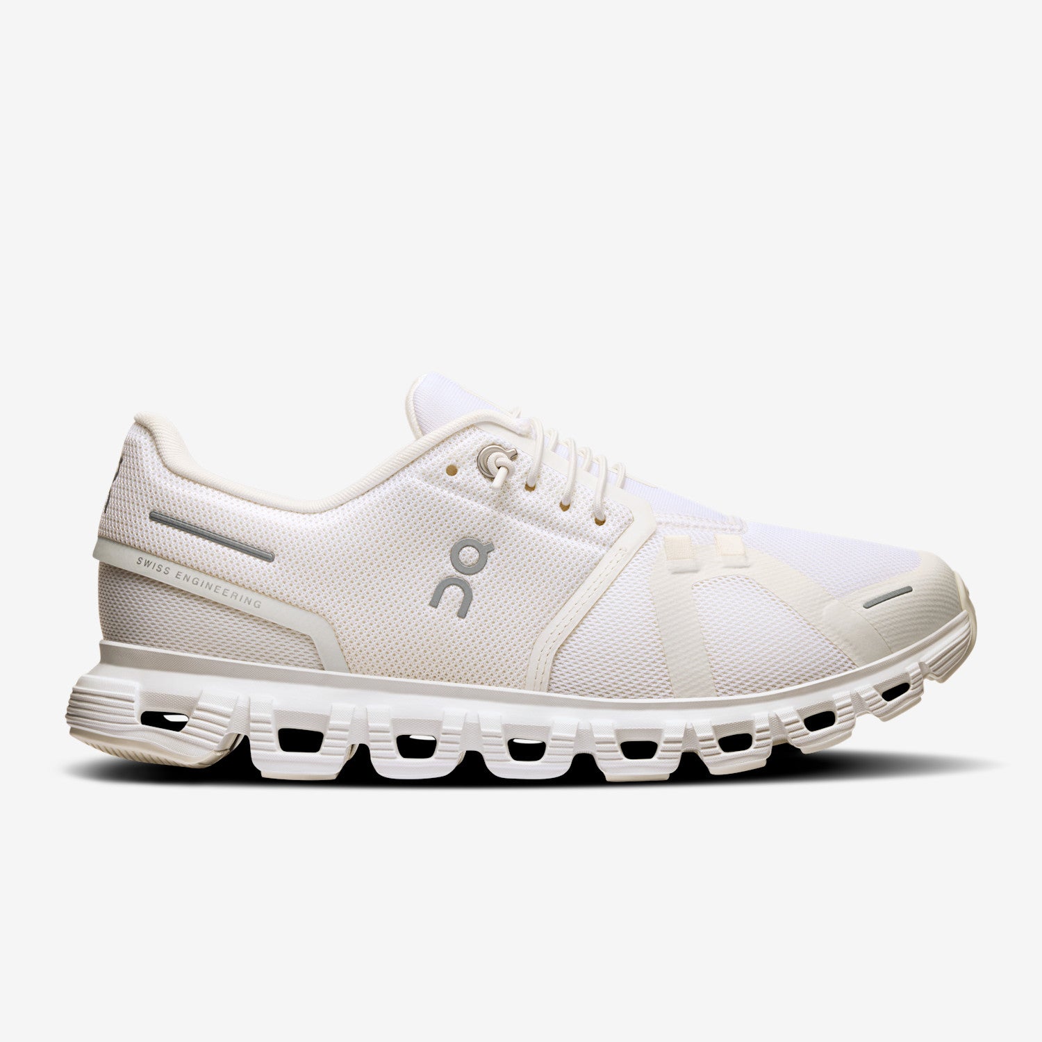 On Cloud 6 Women's Shoes Color: White/White Style: 3WF10061200