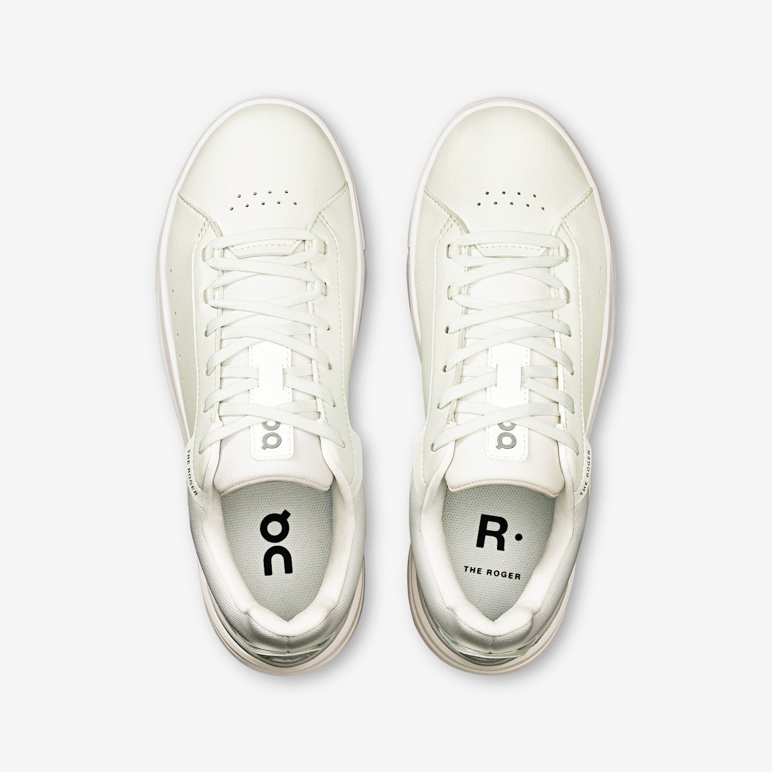 On The Roger Advantage 2 Women's Shoes Color: White/White Style: 3WF30391200