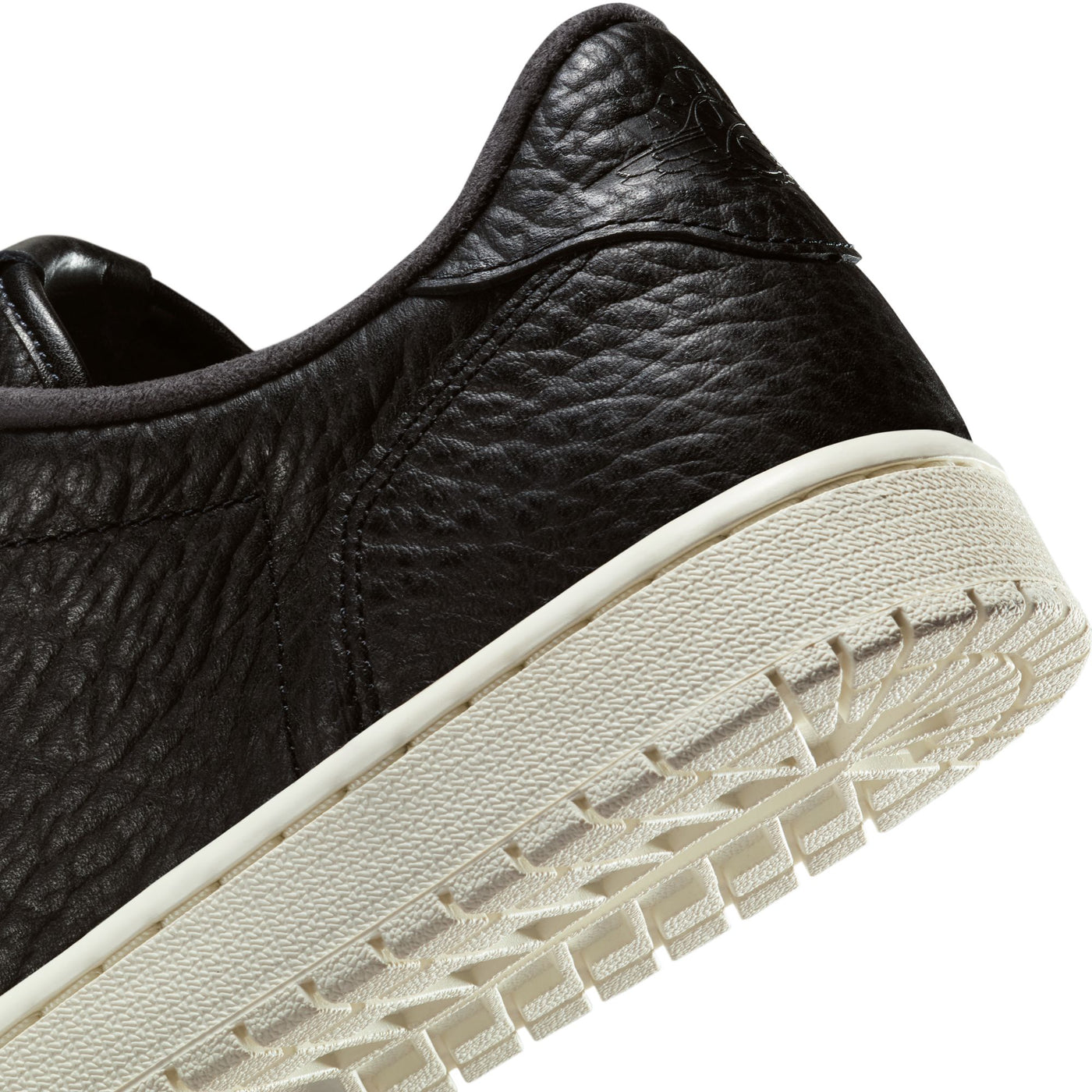 AIR JORDAN 1 RETRO LOW Black/black-sail 848775-005