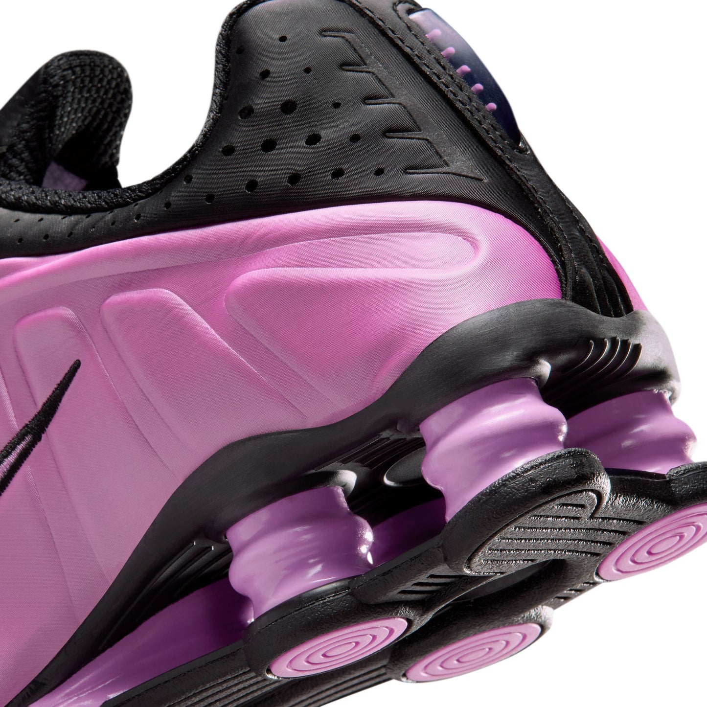 Nike Women's Shox R4 Color: BLACK/LT MAGENTA-BLACK Style: AR3565-014
