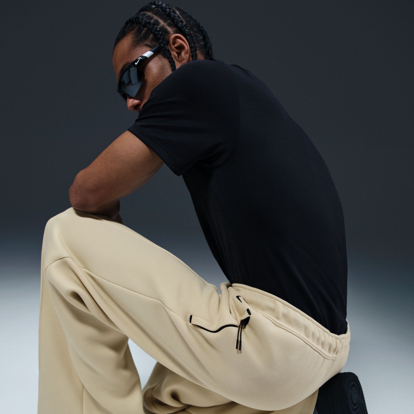 Nike Tech Men's Wide-Leg Fleece Pants Color: Lt Khaki/black Style: HJ0695-229