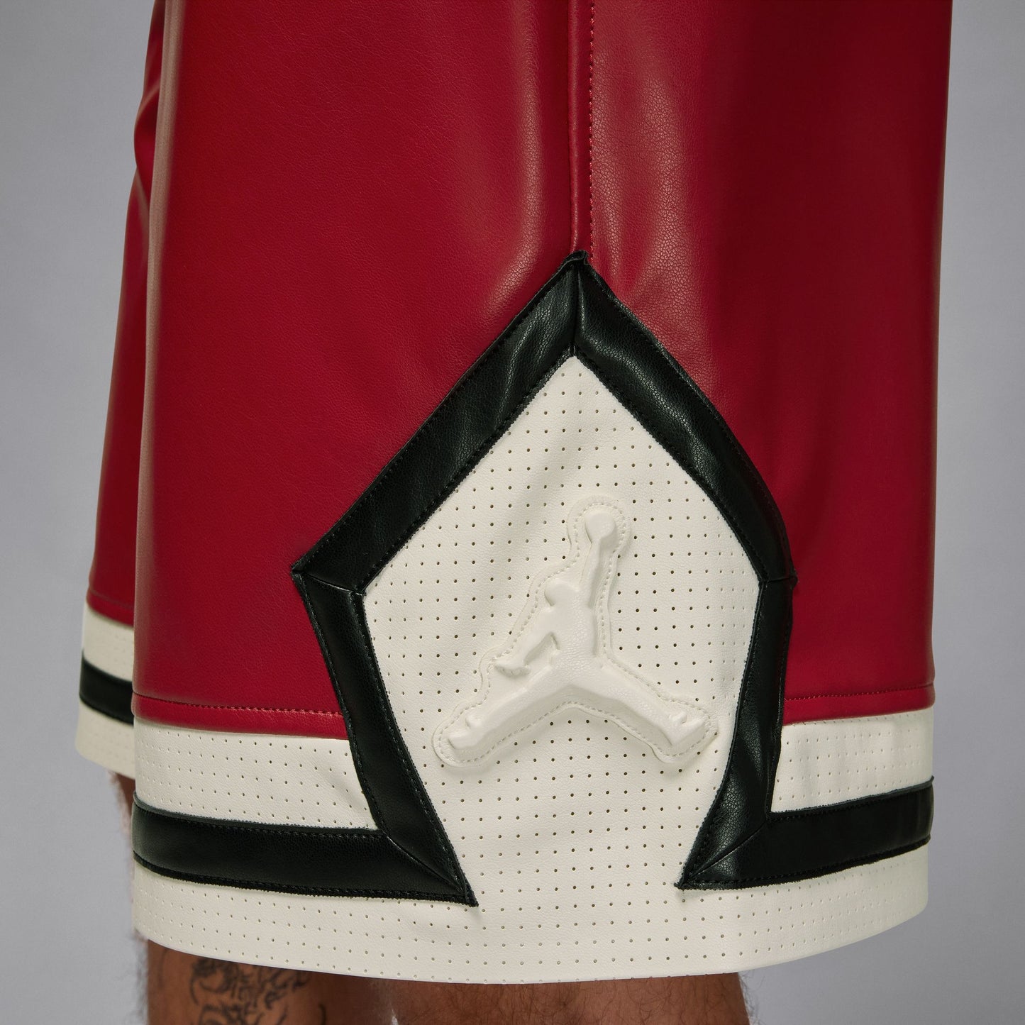 AIR JORDAN MENS VEGAN LEATHER WINGS RED HV0077-659