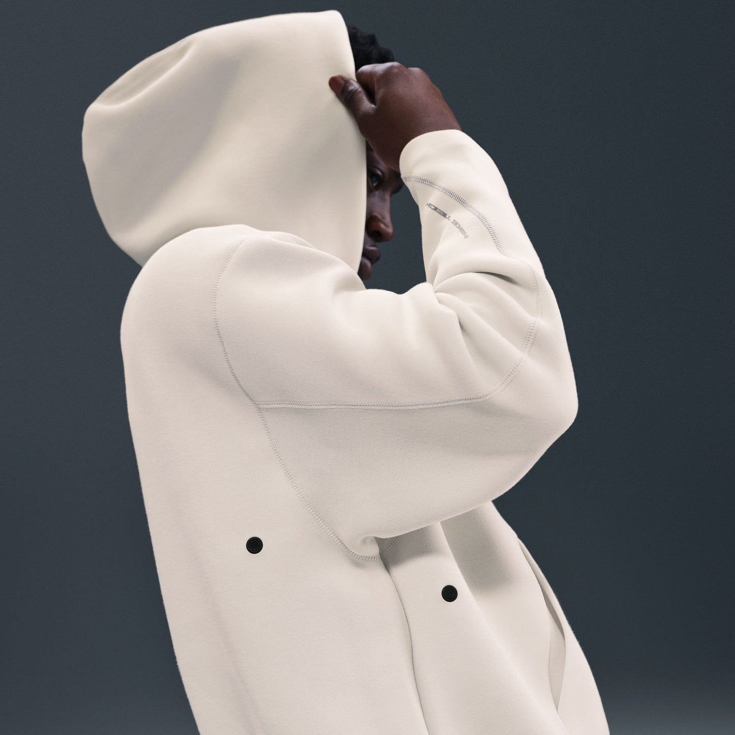 NIKE TECH MENS FLEECE OVERSIZED HOODIE LIGHT BONE/BLACK HV6535-072