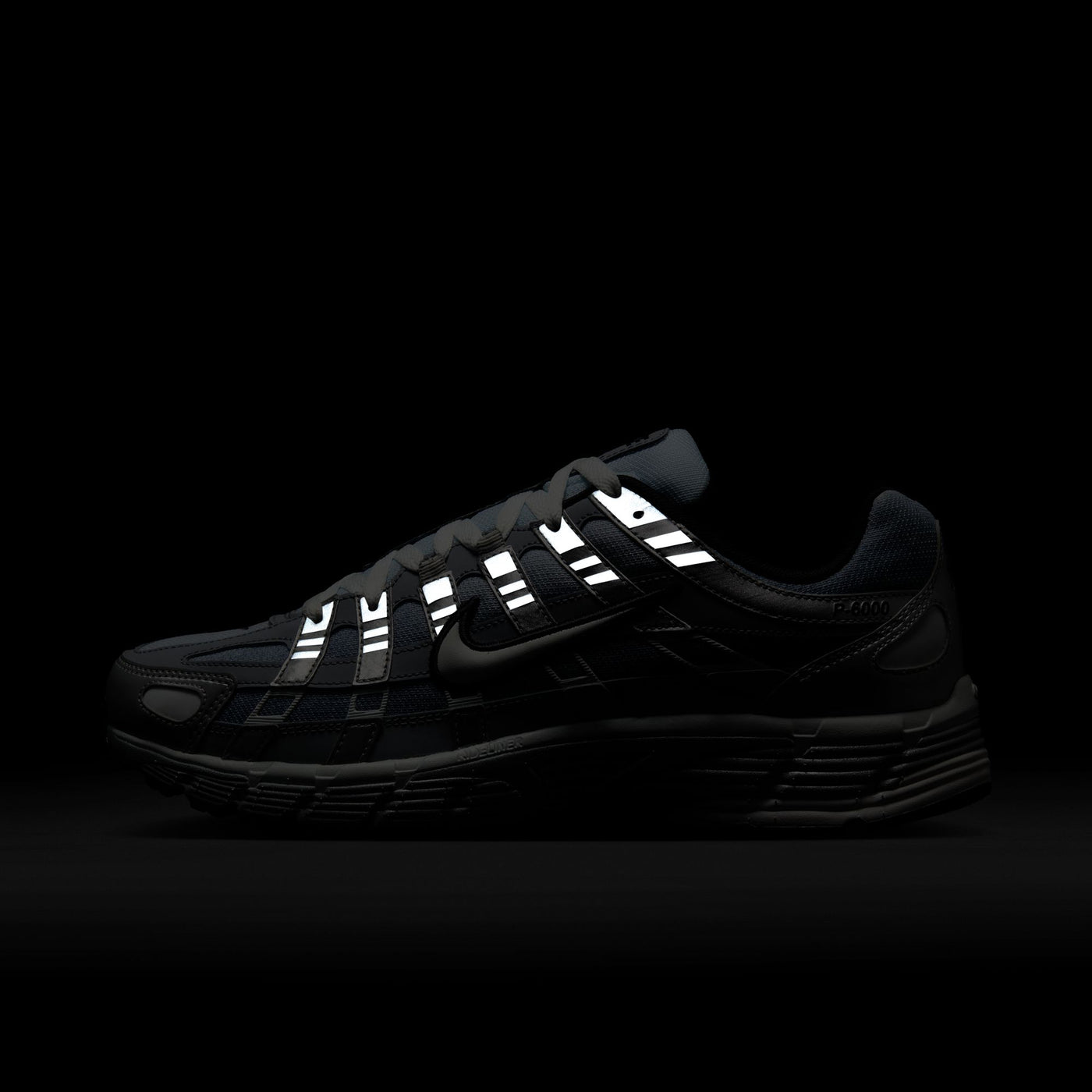 Nike P-6000 Metallic Silver/summit White-wolf Grey IH4465-095