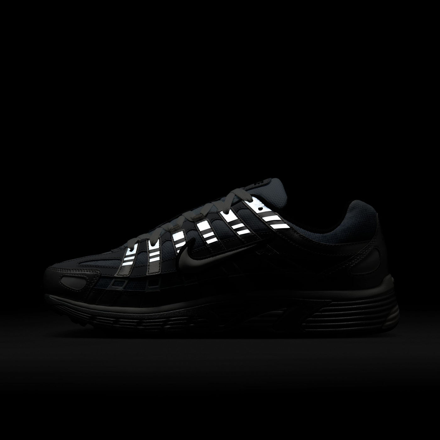 Nike P-6000 Metallic Silver/summit White-wolf Grey IH4465-095