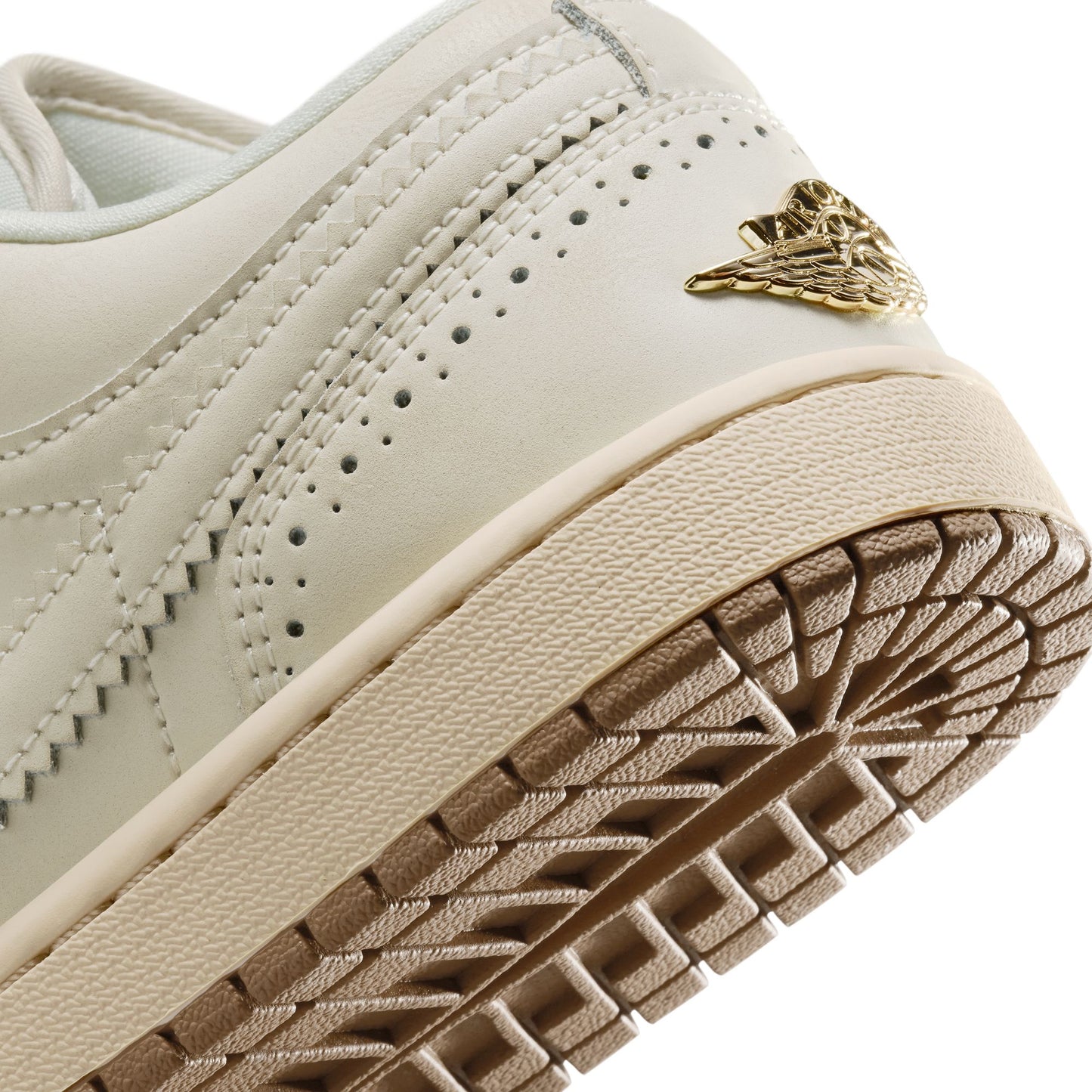 Air Jordan 1 Low SE Womens Shoes Color: Chalk/Chalk/Metallic Gold/Pearl White Style: IO0759-100