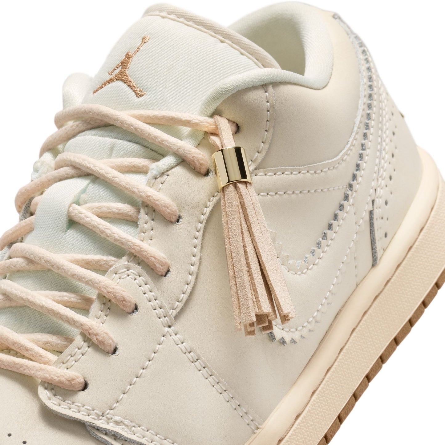 Air Jordan 1 Low SE Womens Shoes Color: Chalk/Chalk/Metallic Gold/Pearl White Style: IO0759-100