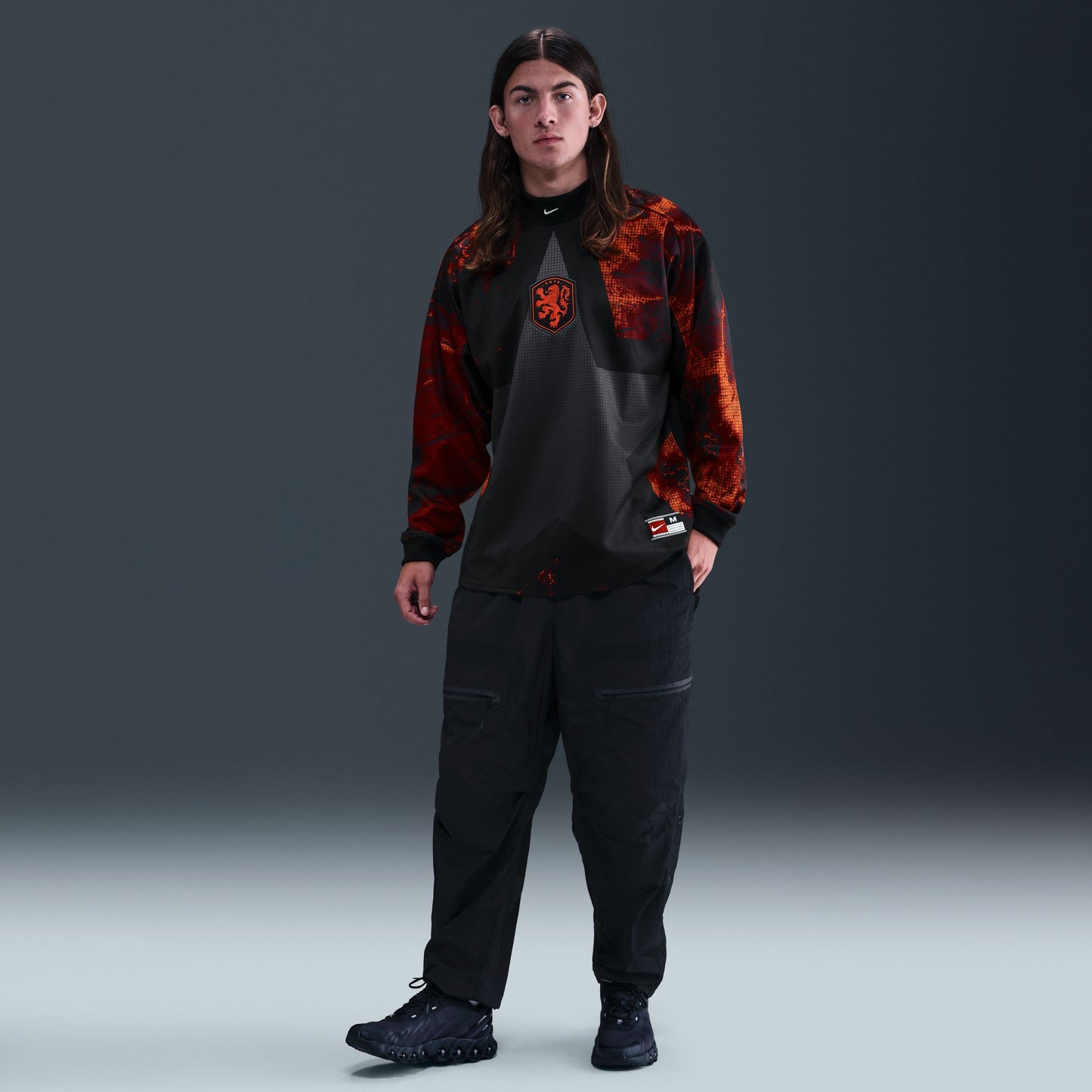 NIKE NETHERLANDS GOALKEEPER JERSEY BLACK/HYPER CRIMSON/WHITE IO0785-010