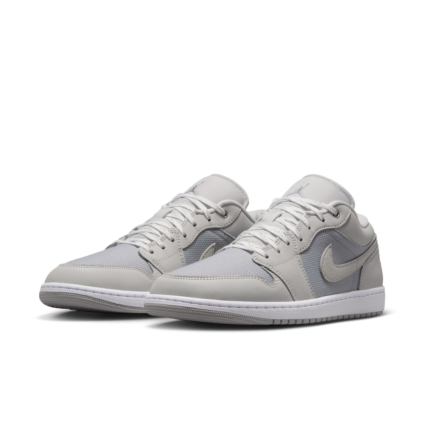 Air Jordan 1 Low SE Men's Shoes Color: OFF WHITE/LT SMOKE GREY-SOFT PEARL Style: IO2049-100