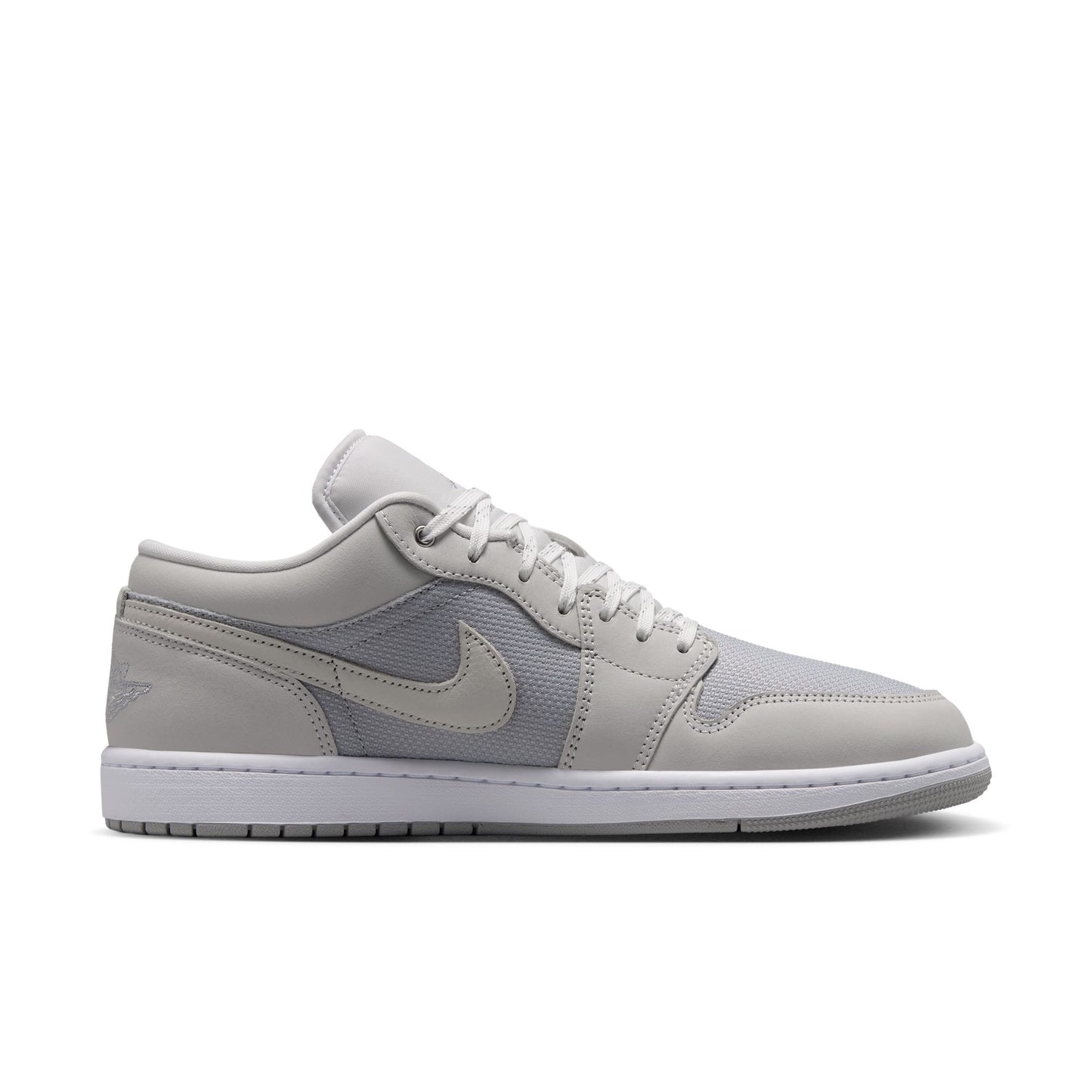 Air Jordan 1 Low SE Men's Shoes Color: OFF WHITE/LT SMOKE GREY-SOFT PEARL Style: IO2049-100