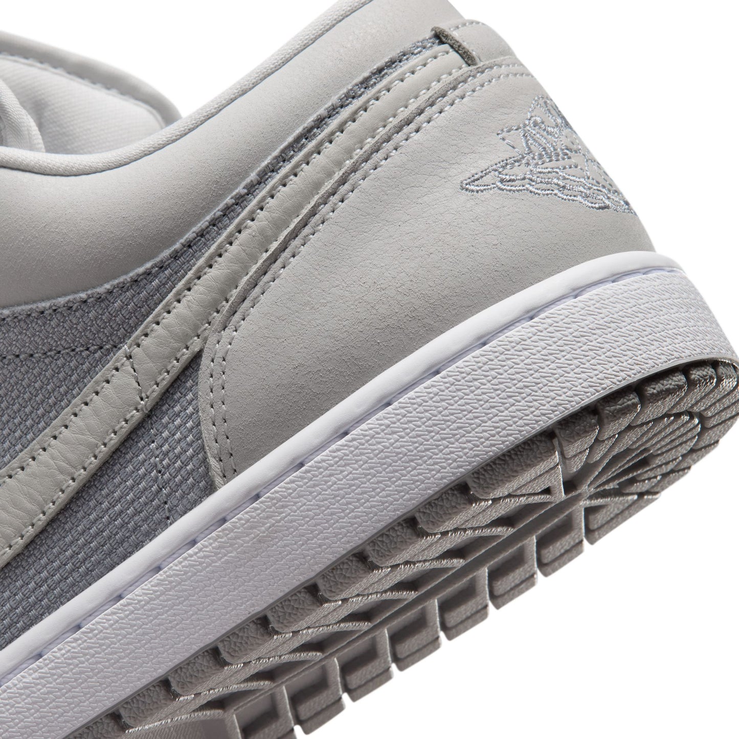Air Jordan 1 Low SE Men's Shoes Color: OFF WHITE/LT SMOKE GREY-SOFT PEARL Style: IO2049-100