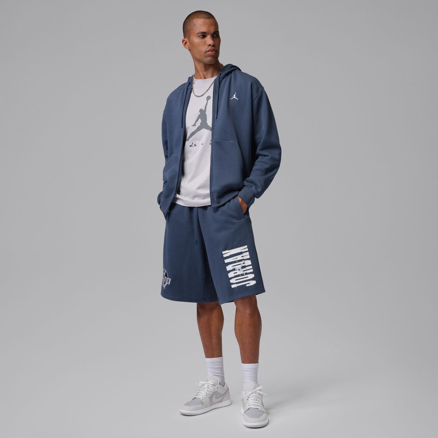 Air Jordan 1 Low SE Men's Shoes Color: OFF WHITE/LT SMOKE GREY-SOFT PEARL Style: IO2049-100