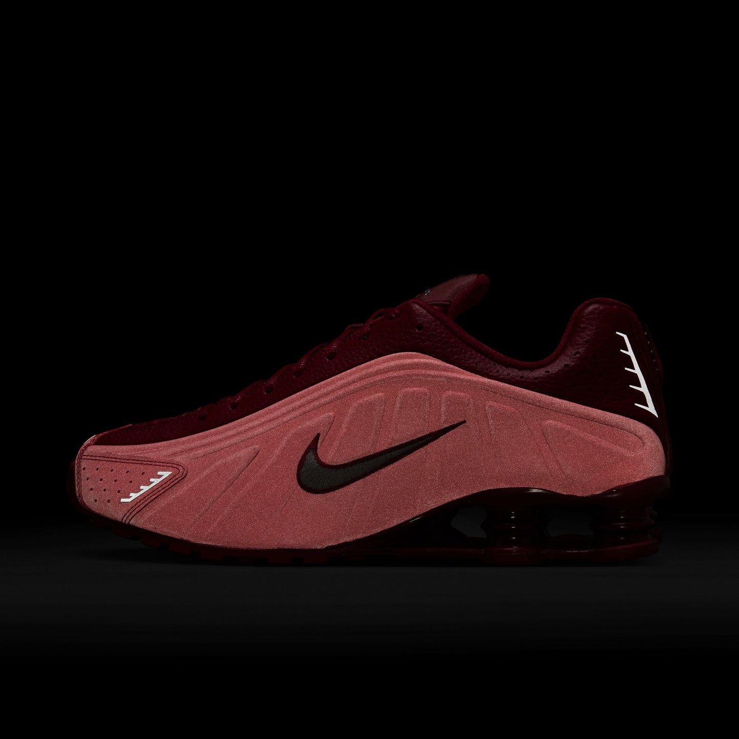 Nike Shox R4 Men's Shoes Color: Gym Red/metallic Silver Style: IQ0608-687