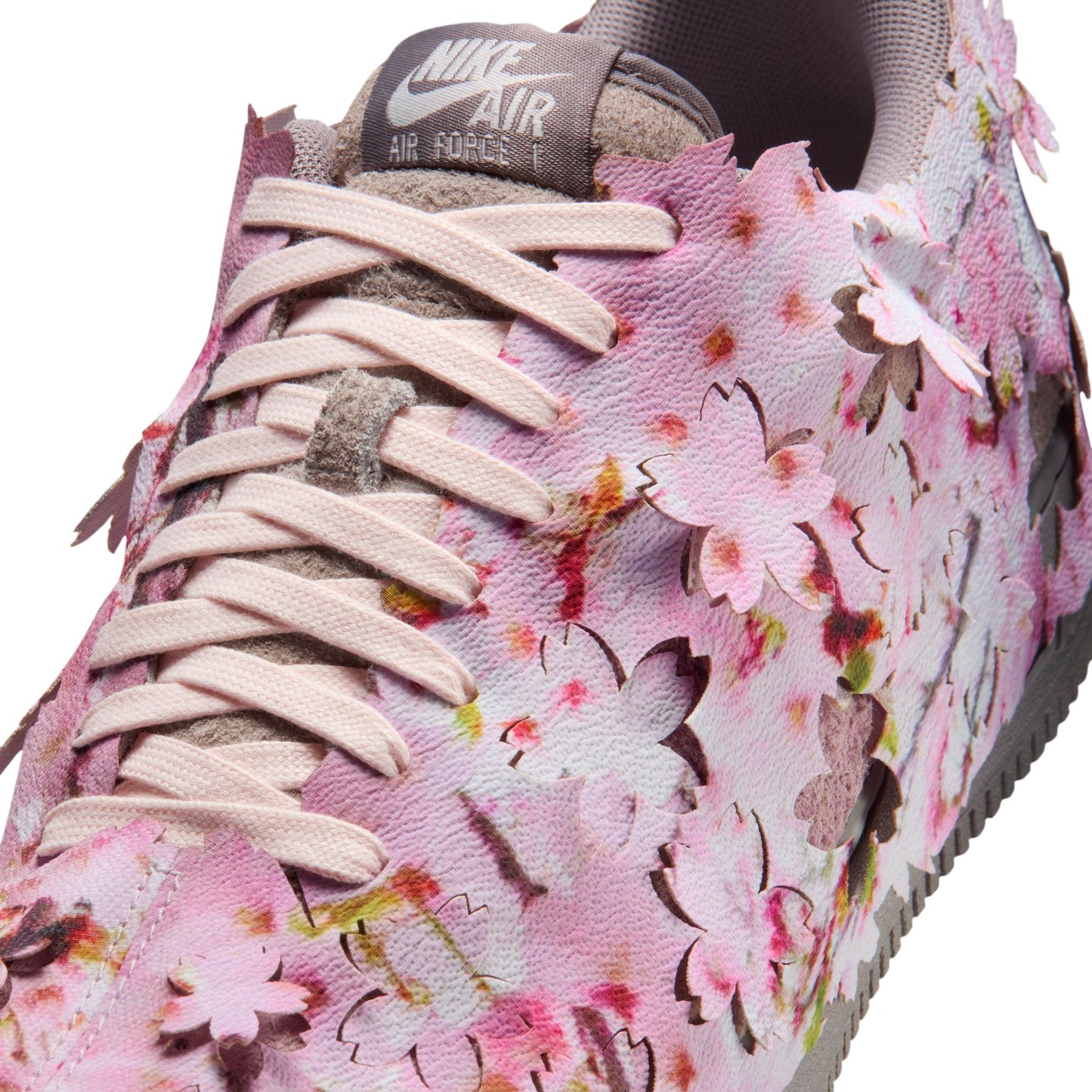 Air Force 1 '07 Premium Men's Shoes Color: Malt/light Soft Pink-particle Rose Style: IQ3472-298