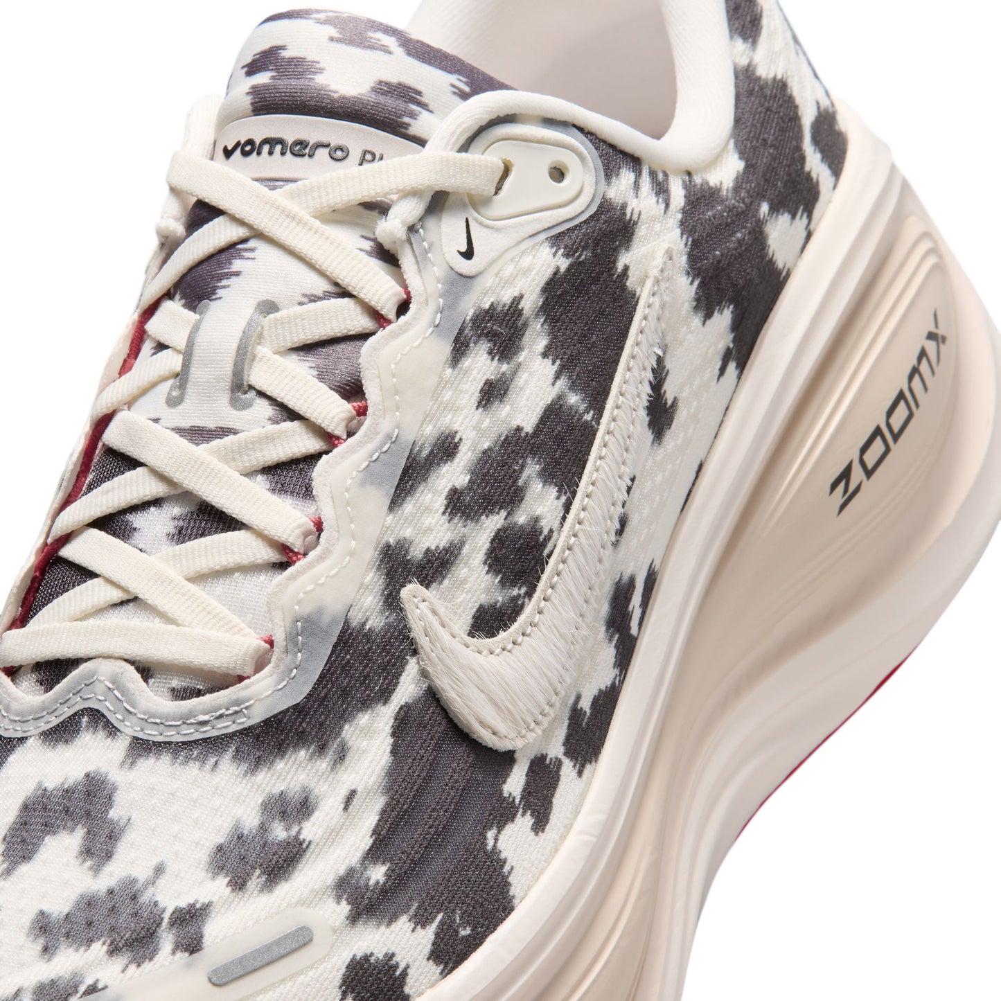 Nike Vomero Plus Color: SAIL/SAIL-UNIVERSITY RED-LT OREWOOD BRN Style: IR0032-100