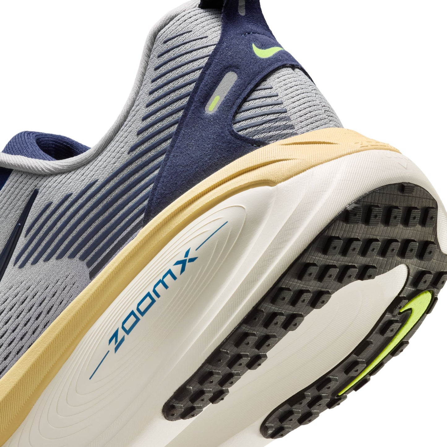 Nike Vomero 18 Color: WOLF GREY/MIDNIGHT NAVY-PEWTER-SAIL Style: IR1812-012