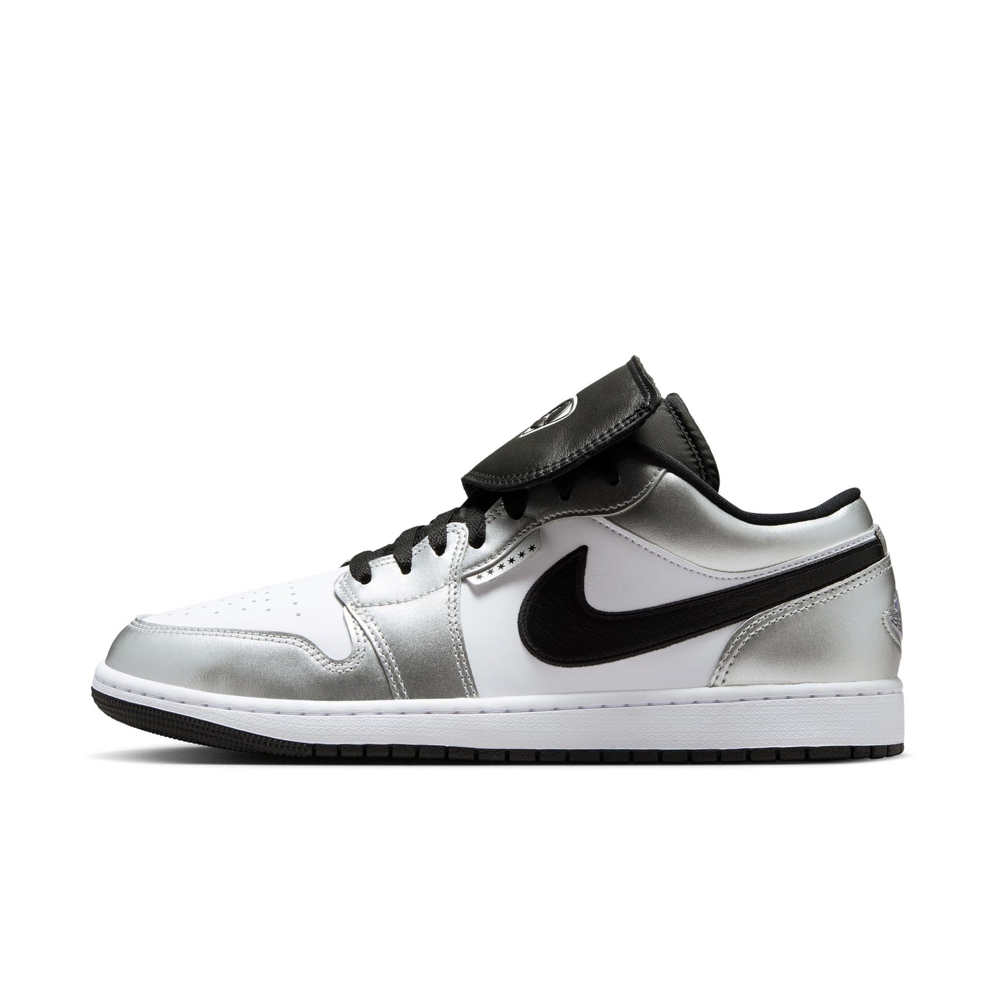 Air Jordan 1 Low SE Color: WHITE/BLACK-WHITE-METALLIC SILVER Style: IR2278-100