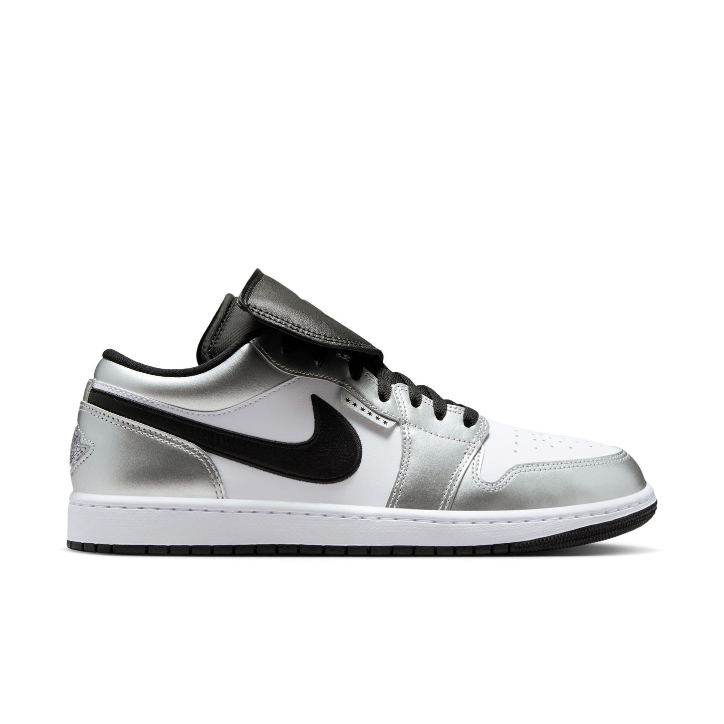 Air Jordan 1 Low SE Color: WHITE/BLACK-WHITE-METALLIC SILVER Style: IR2278-100