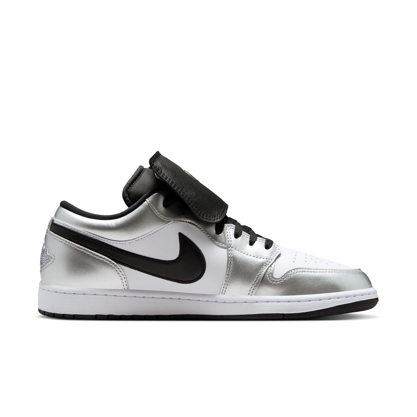 Air Jordan 1 Low SE Color: WHITE/BLACK-WHITE-METALLIC SILVER Style: IR2278-100