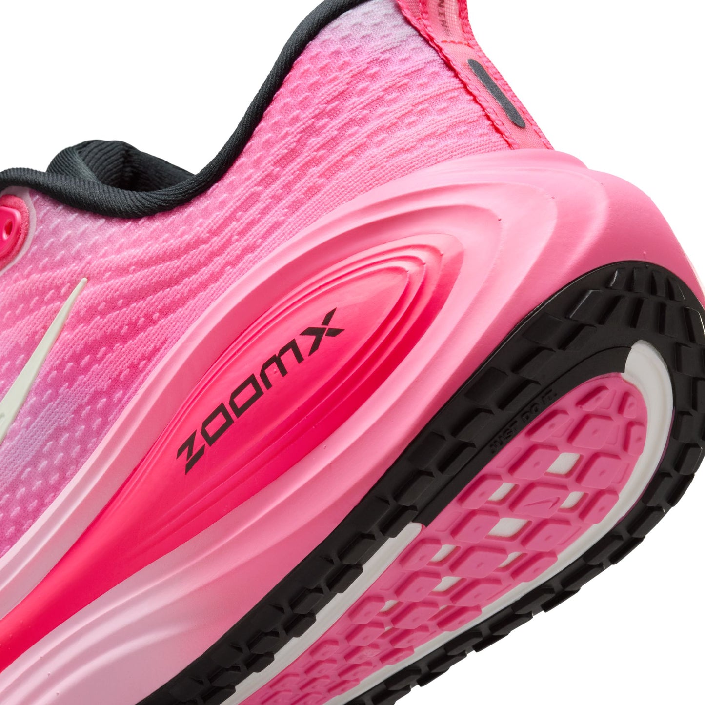 Nike Vomero Plus Color: PEARL PINK/SUMMIT WHITE-PINK GLOW Style: IR8317-664