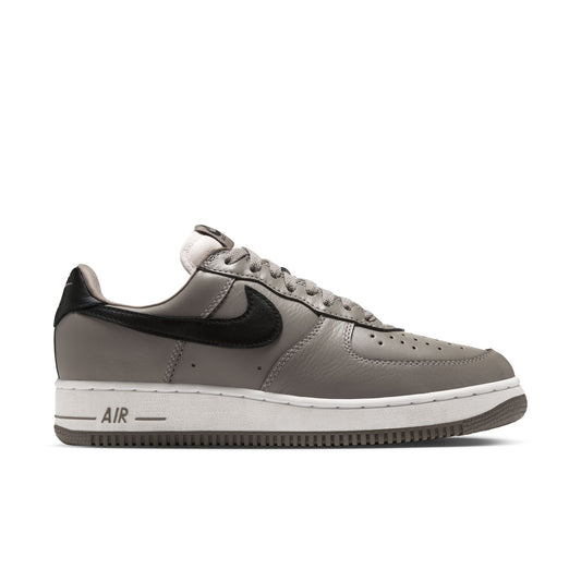 Nike Air Force 1 '01 Men's Shoes Color: LIGHT ARMY/BLACK-SAIL Style: IV4501-300