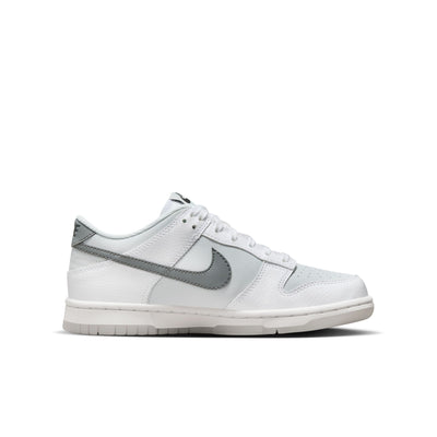 Boys Grade School Nike Dunk Low White/Smoke Grey-Pure Platinum FV0365-100