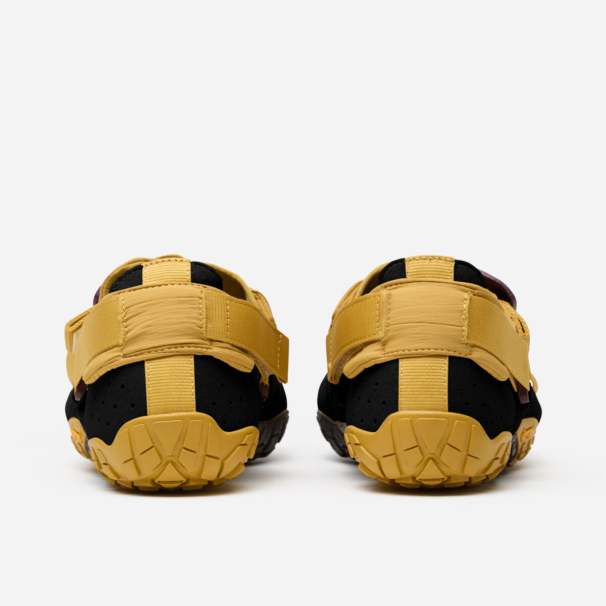 Vibram Breezandal Mustard/Black Style: 26M4302