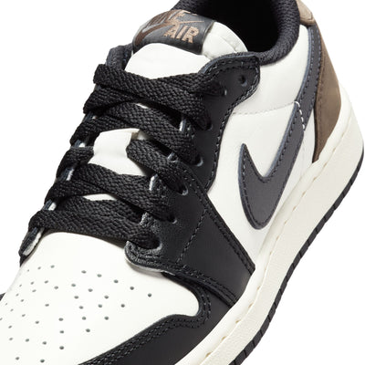 Grade School Air Jordan 1 Low OG "Mocha" SAIL/BLACK-DARK MOCHA CZ0858-102