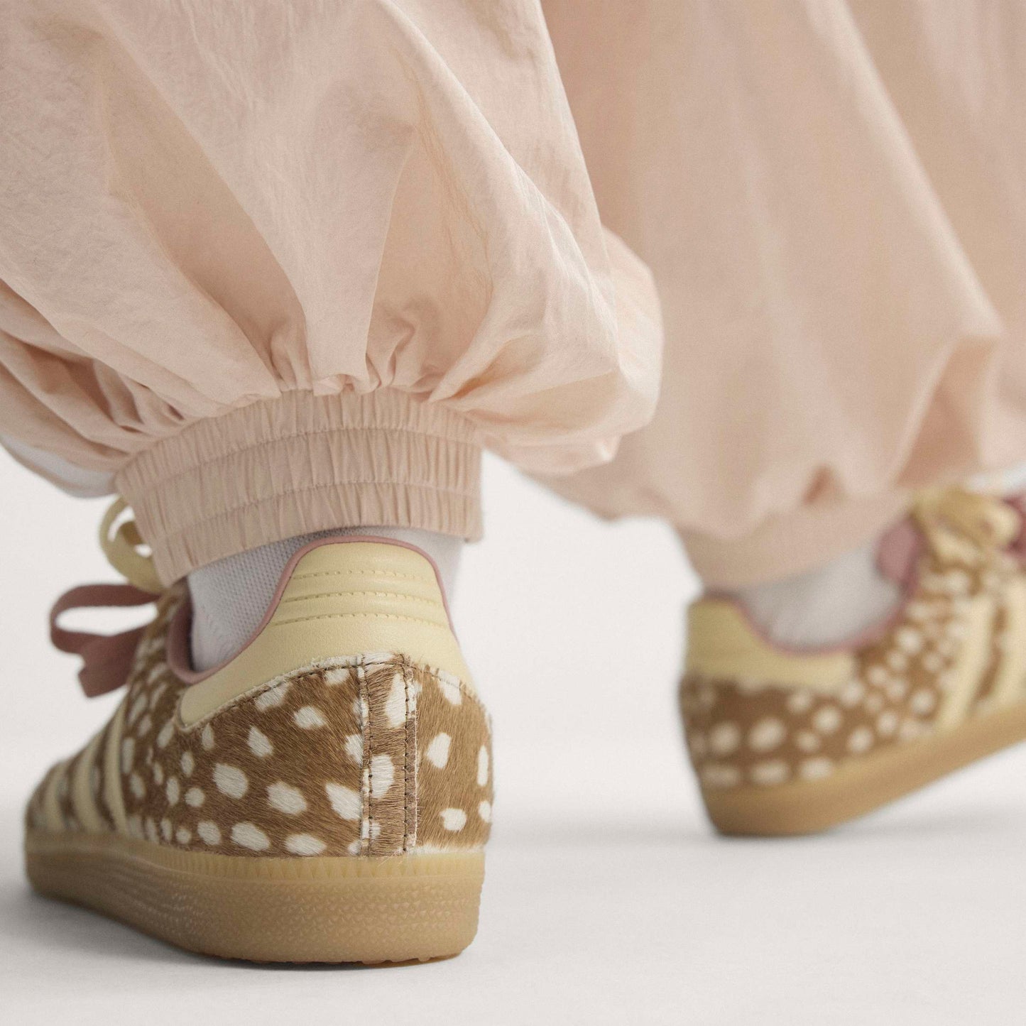 adidas Samba OG Women's Shoes Color: Brown Desert/Warm Vanilla/Wonder Mauve Style: KJ7447