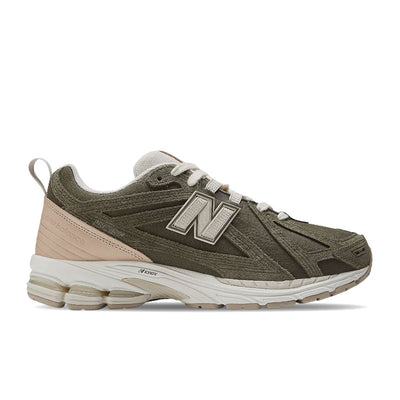 New Balance 1906F Dark moss with frappe and timber wolf M1906FC