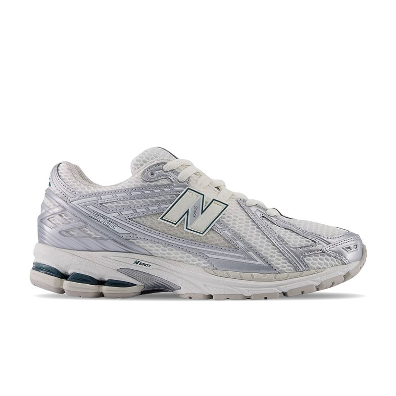 New Balance 1906R Silver metallic with sea salt and new spruce M1906REE