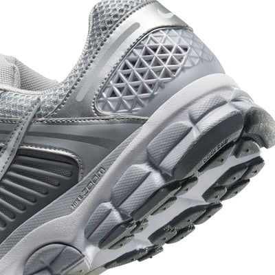 Nike Zoom Vomero 5 Wolf Grey White Metallic Silver Cool Grey Metallic Platinum FJ4151-003