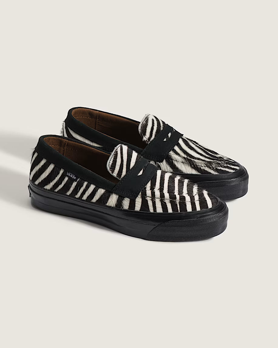 VANS Premium Loafer Zebra Black / White VN000VASZBR – Shoe Gallery Inc