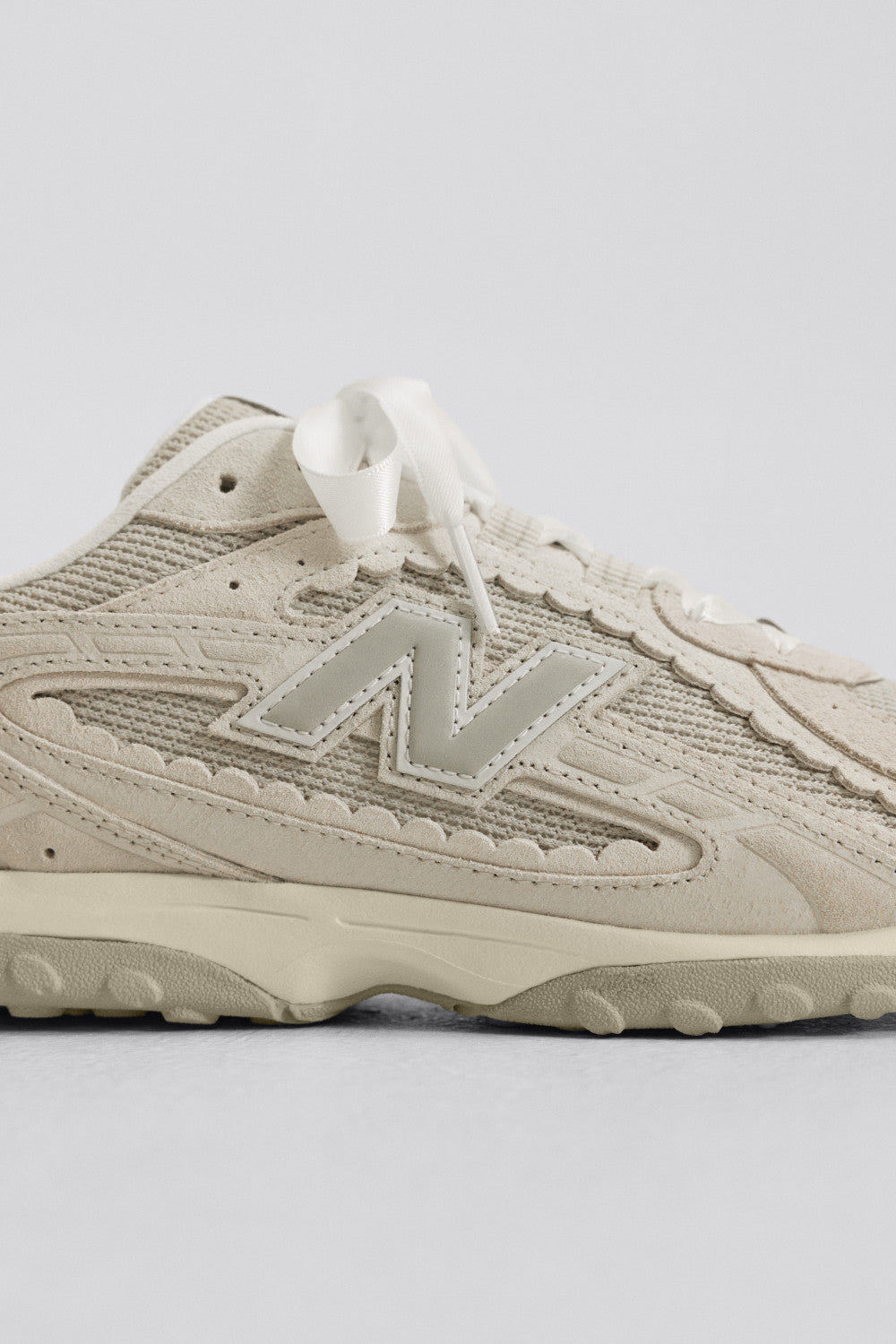 New Balance 204L Sea Salt with Linen Style: U204L2SZ