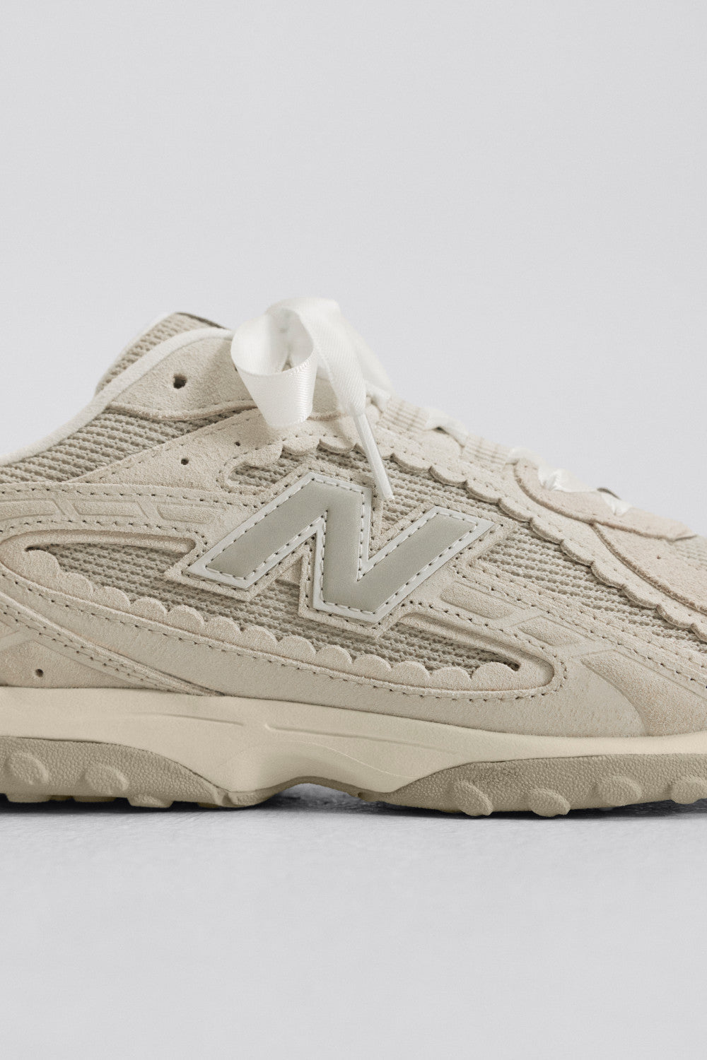 New Balance 204L Sea Salt with Linen Style: U204L2SZ