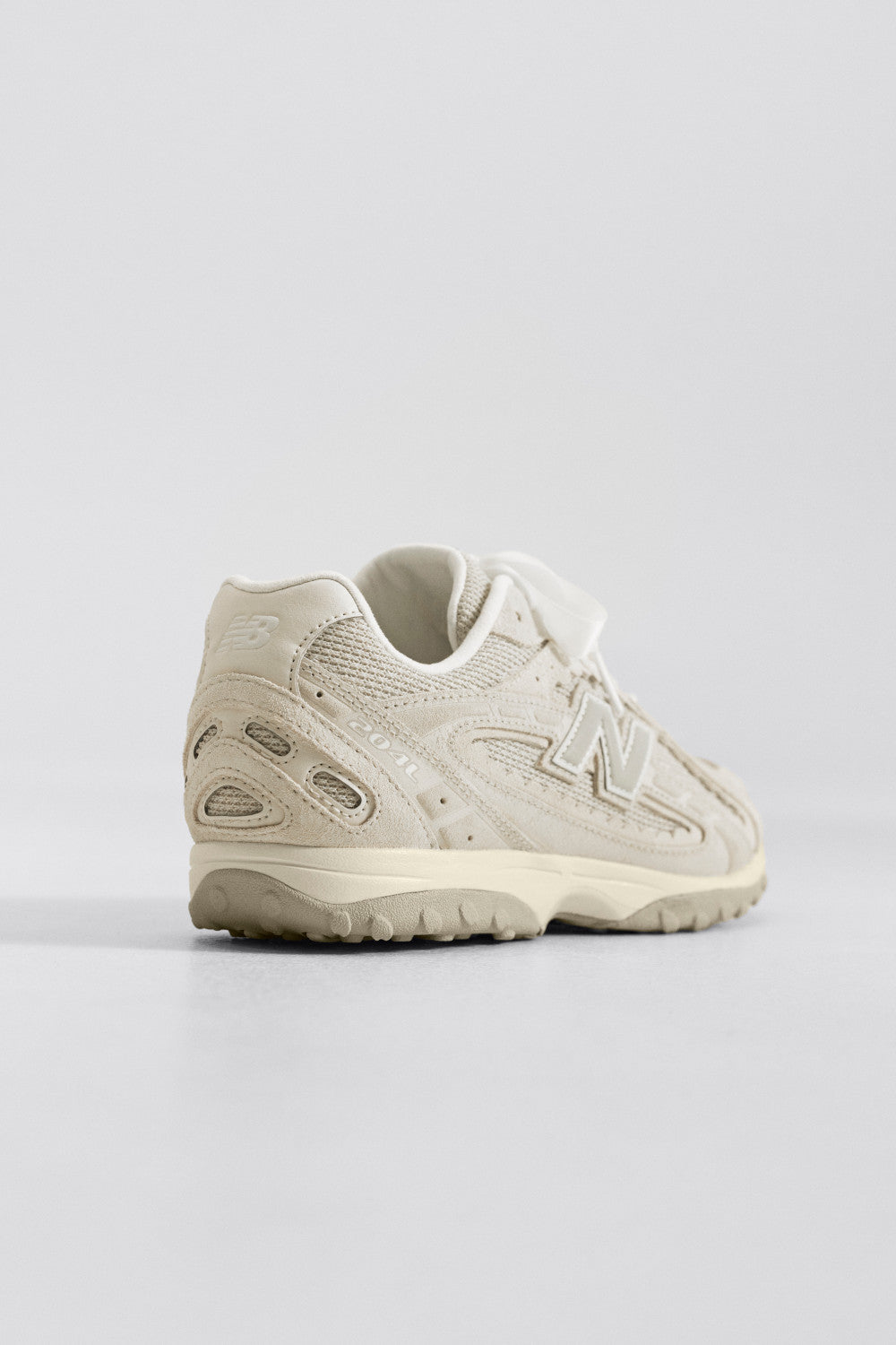 New Balance 204L Sea Salt with Linen Style: U204L2SZ